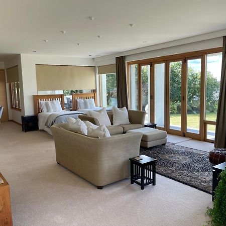 Lake Vista Lodge Taupo Bagian luar foto