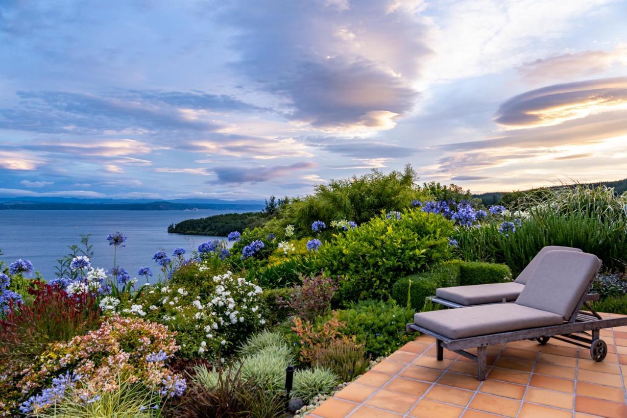 Lake Vista Lodge Taupo Bagian luar foto