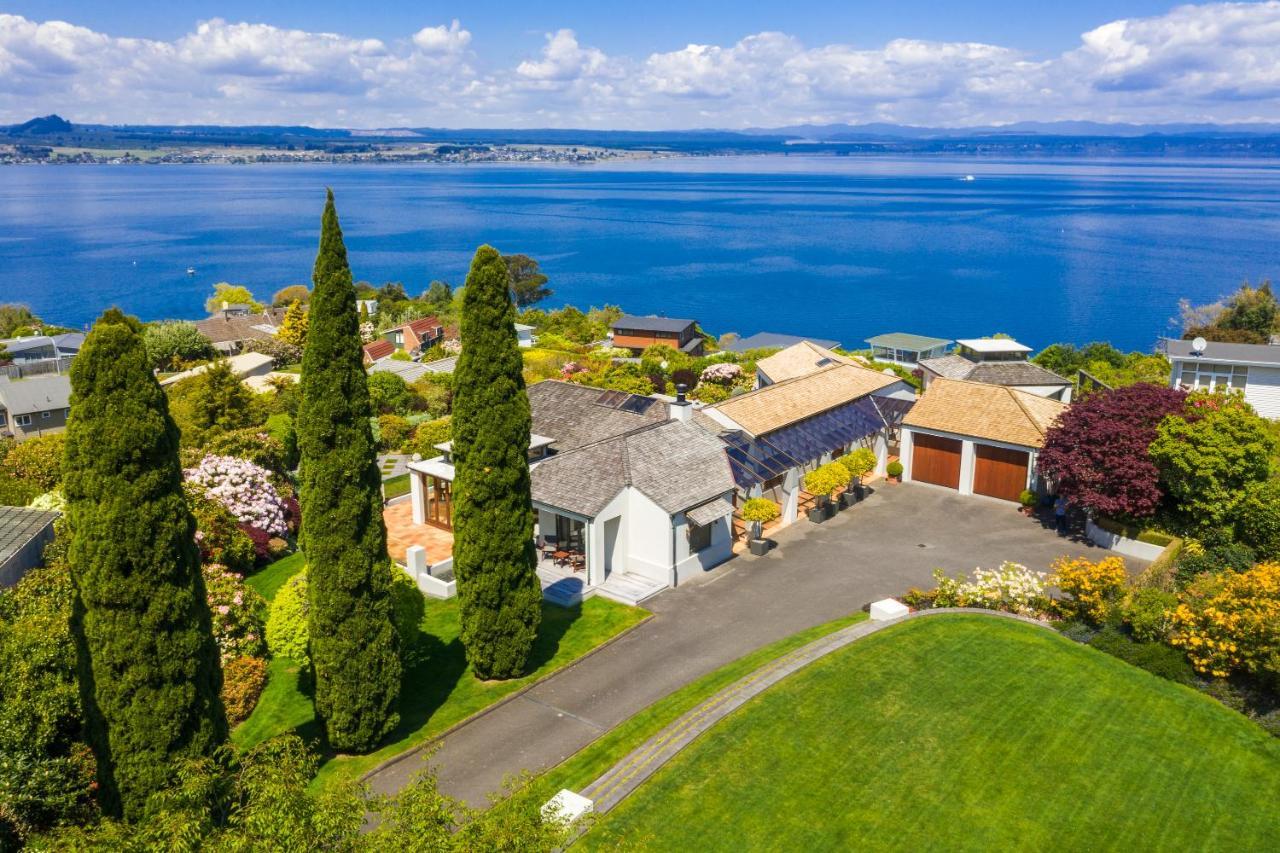 Lake Vista Lodge Taupo Bagian luar foto