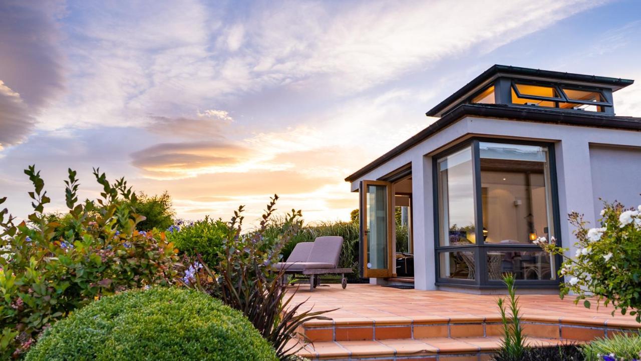 Lake Vista Lodge Taupo Bagian luar foto
