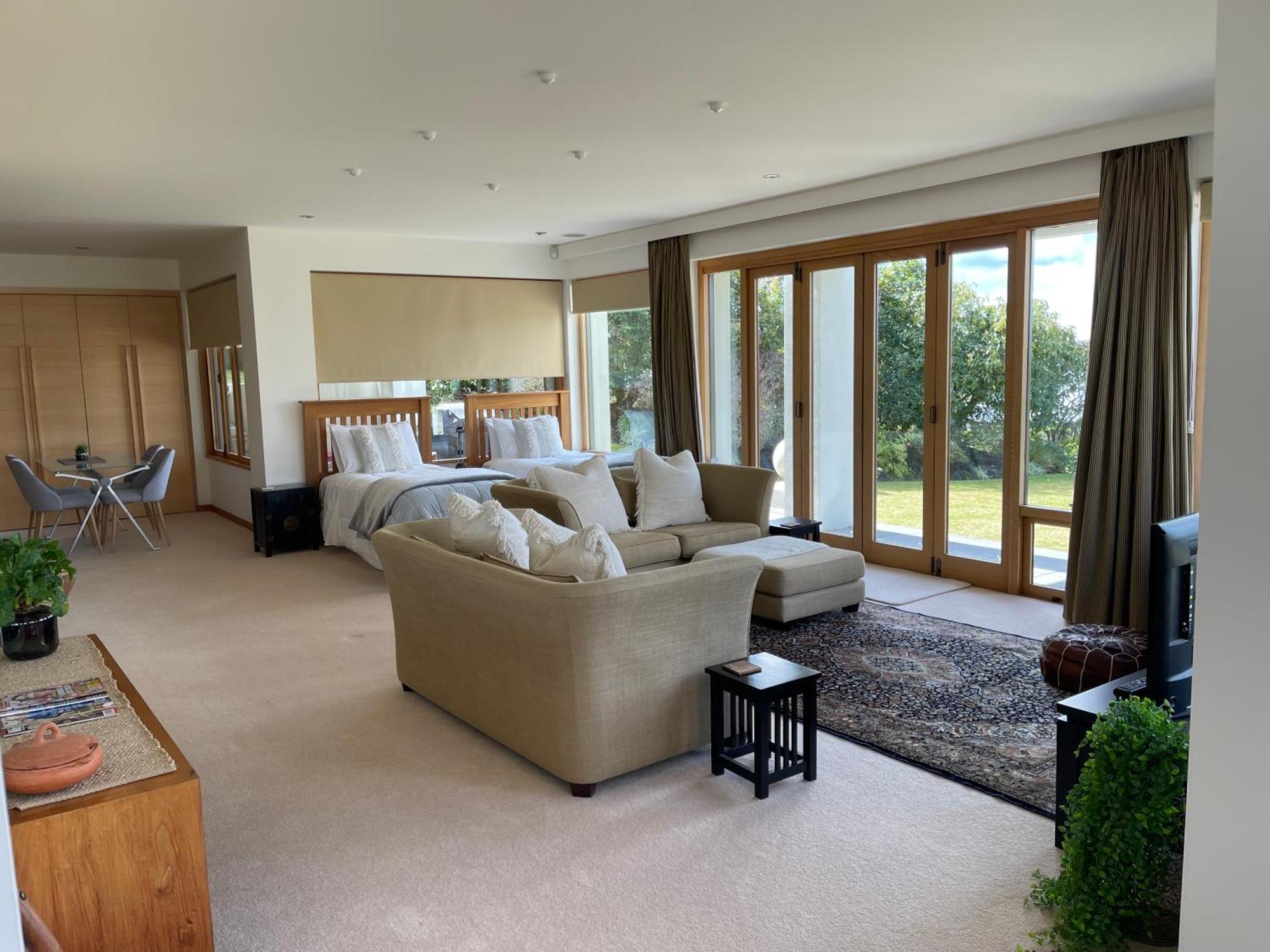 Lake Vista Lodge Taupo Bagian luar foto